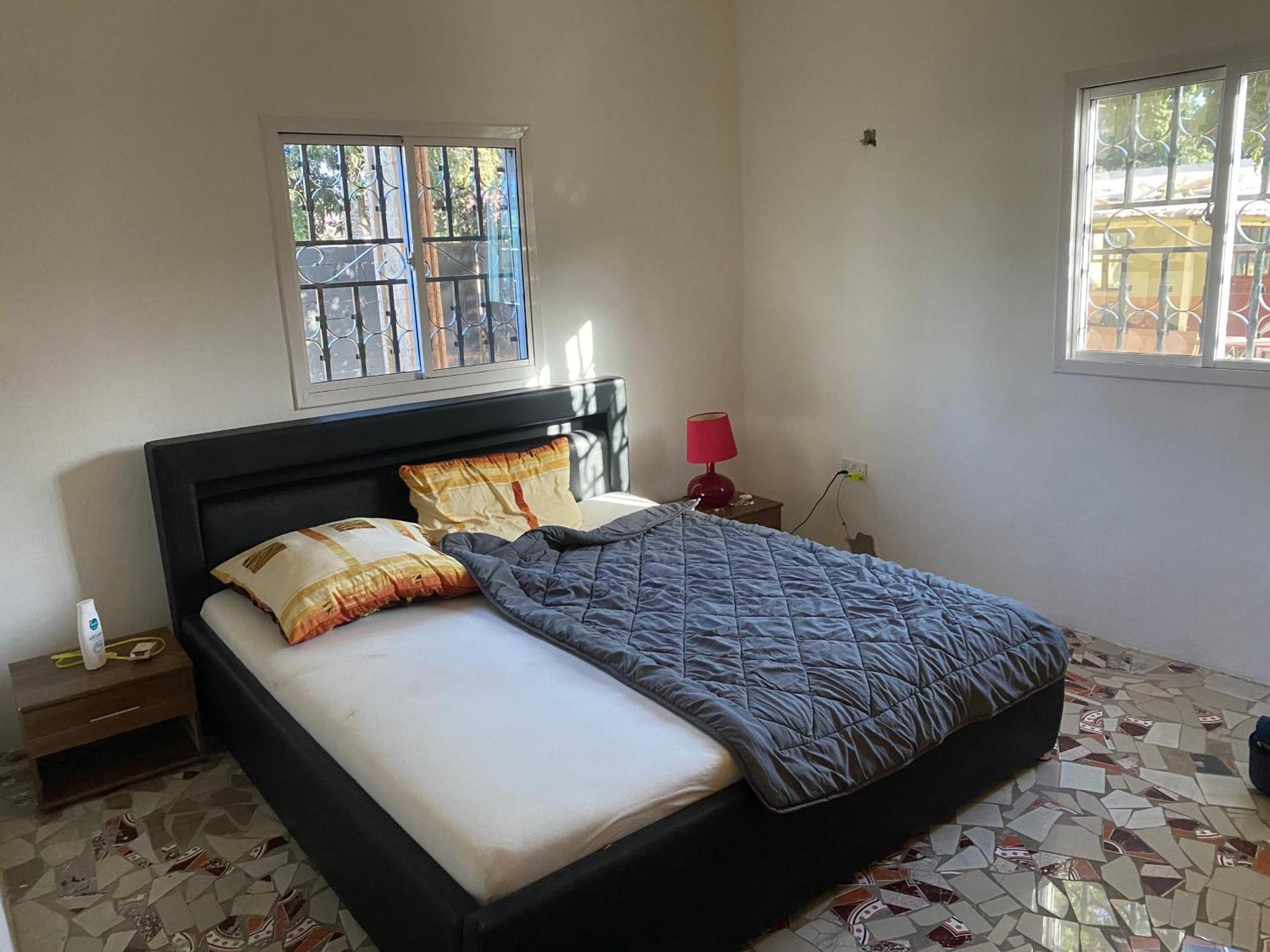 Good Vibes Guesthouse Brusubi Bagian luar foto